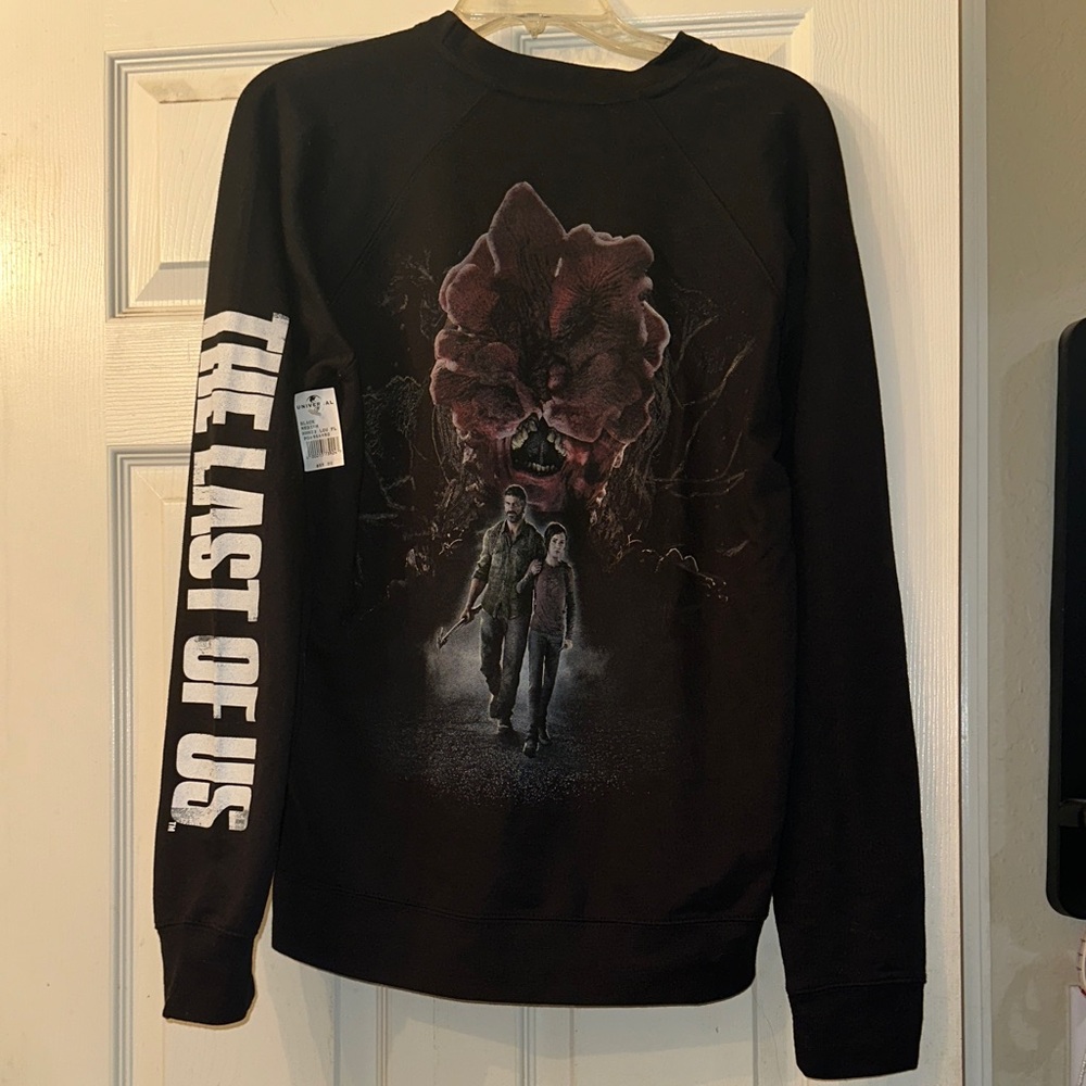 Universal Studios Halloween Horror Nights 2023 The Last of Us long sleeve tee